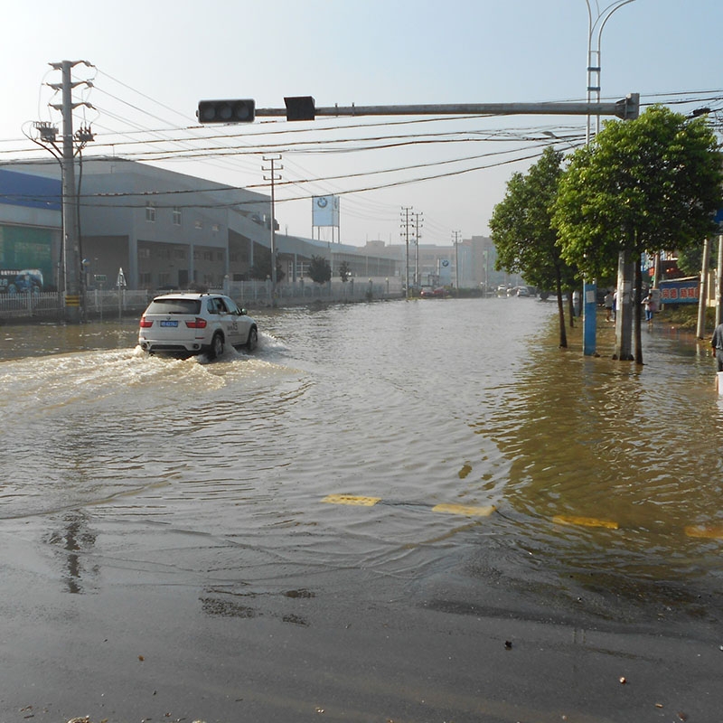 涉水車輛救援